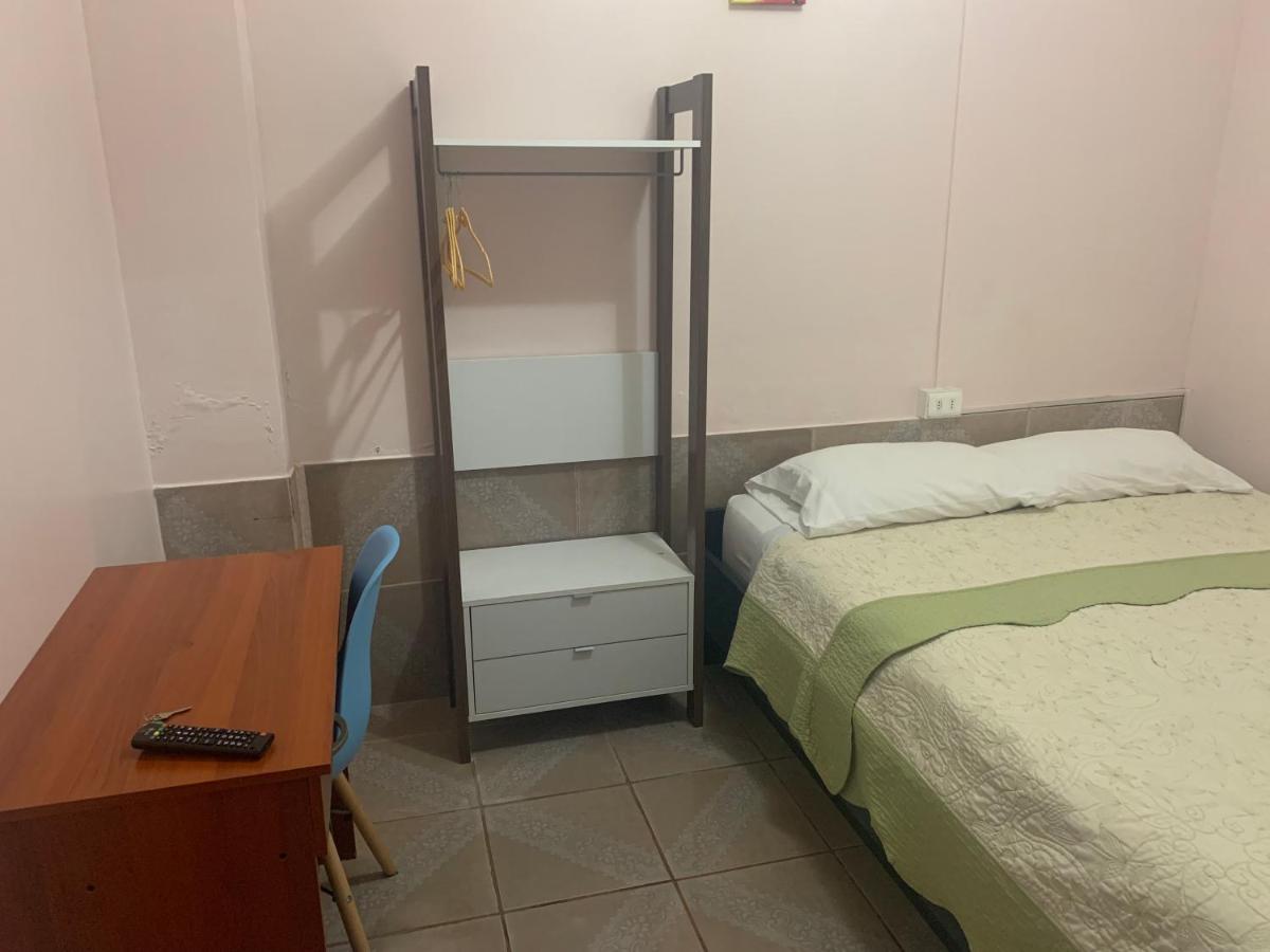 Hostal Iria Antofagasta Esterno foto